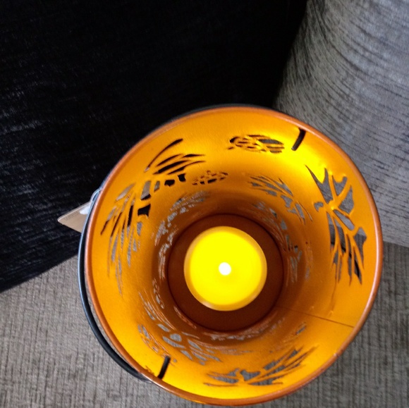 Two-piece LED metal Lantern decor - Picture 4 of 8